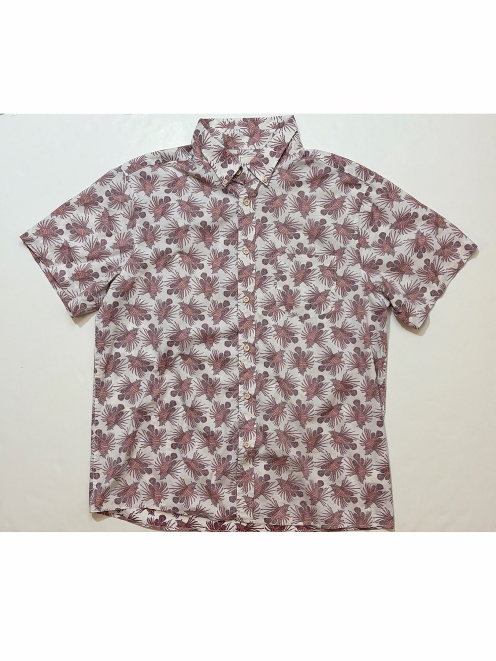 ROWM Men's Large Lion fish Short Sleeve Button-Down Shirt FUN PRINT!